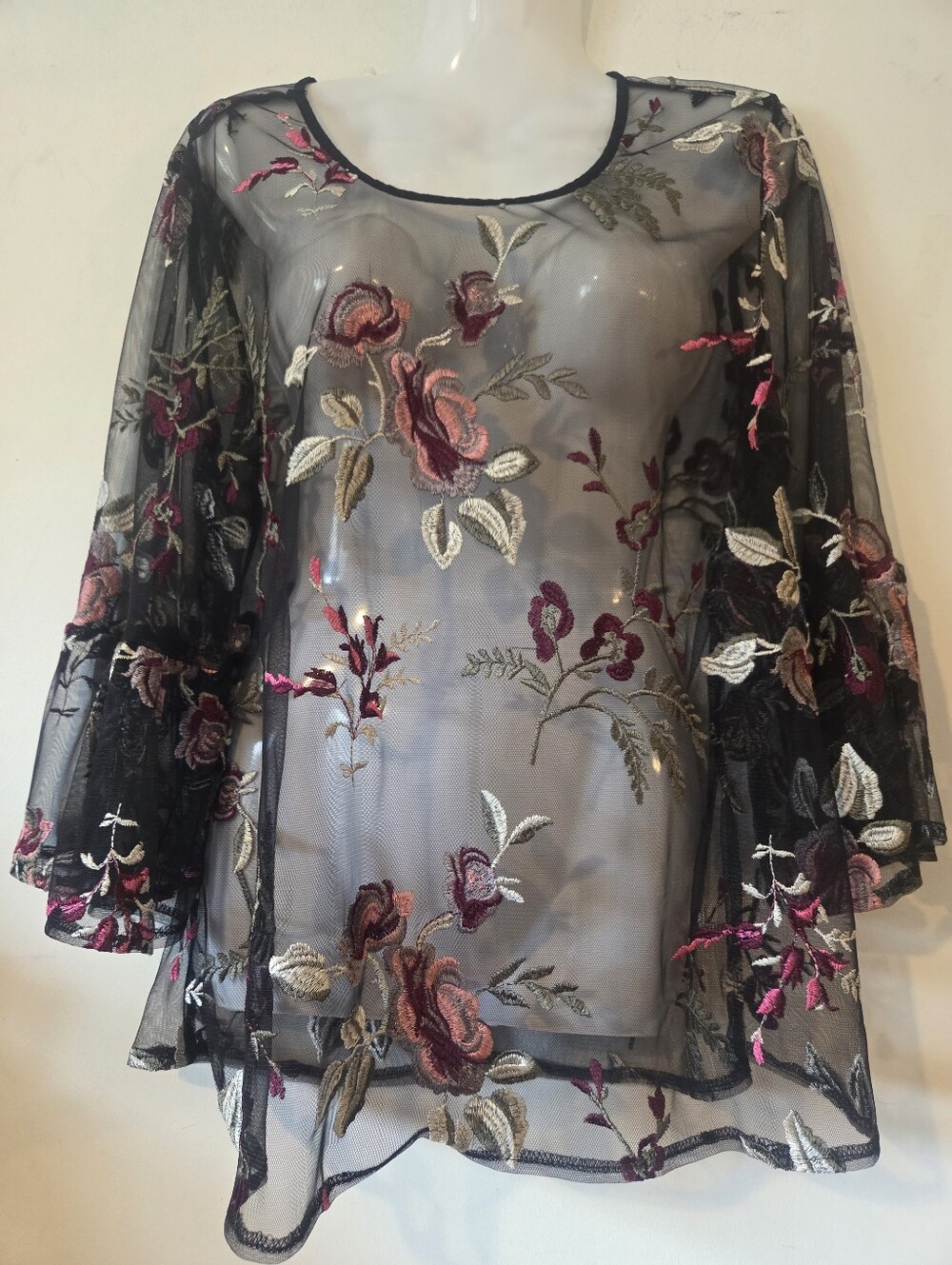 Solitaire Black Mesh Floral Embroidered Top